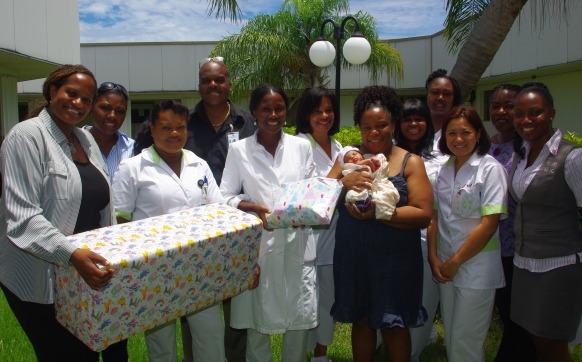 SMMC OBGyn Ward presents Mother’s Day Gift